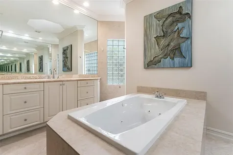 10221 Blue Palm Street Plantation FL 33324