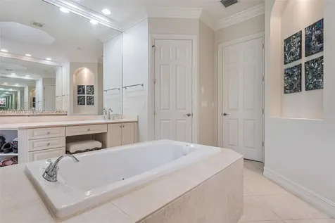 10221 Blue Palm Street Plantation FL 33324