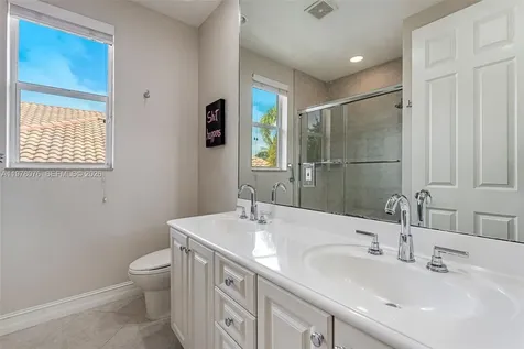 10221 Blue Palm Street Plantation FL 33324