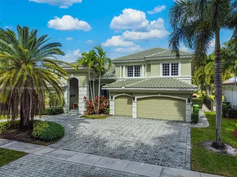 10221 Blue Palm Street Plantation FL 33324