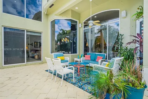 10221 Blue Palm Street Plantation FL 33324
