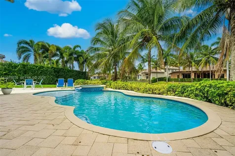 10221 Blue Palm Street Plantation FL 33324