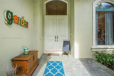 10221 Blue Palm Street Plantation FL 33324
