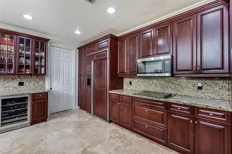 10221 Blue Palm Street Plantation FL 33324