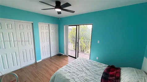 11249 SW 33rd Circle Place Miami FL 33165