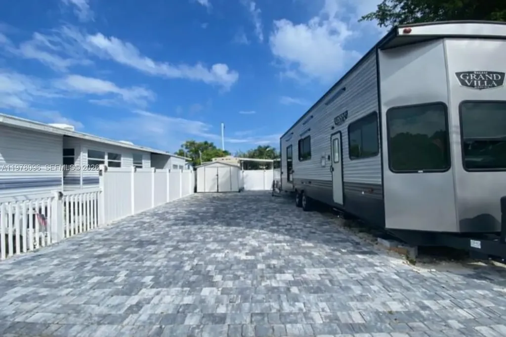 325 Calusa Street Key Largo FL 33037