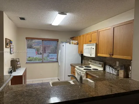 20875 NW 4th Street Pembroke Pines FL 33029