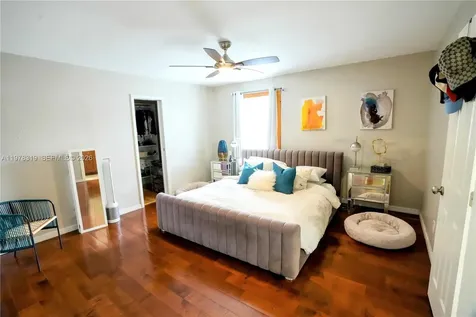 2304 SE 8th Terrace Cape Coral FL 33990