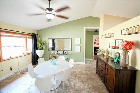 2304 SE 8th Terrace Cape Coral FL 33990