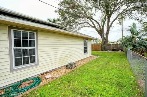 2304 SE 8th Terrace Cape Coral FL 33990