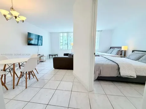 100 Lincoln Road Miami Beach FL 33139
