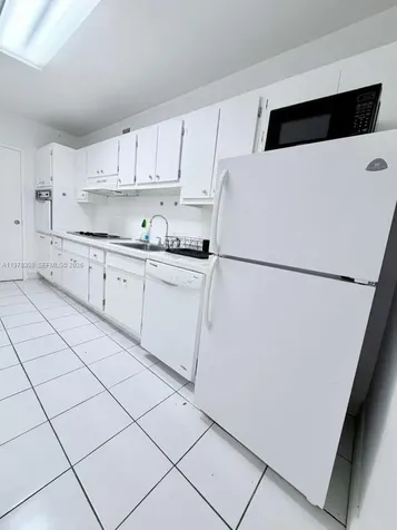 100 Lincoln Road Miami Beach FL 33139