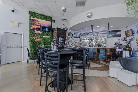 5445 Collins Avenue Miami Beach FL 33140
