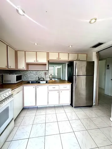 1501 NE 191st Street Miami FL 33179