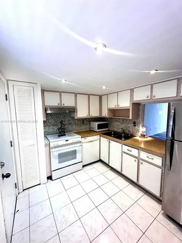 1501 NE 191st Street Miami FL 33179