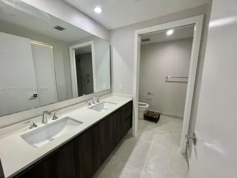 488 NE 18th Street Miami FL 33132