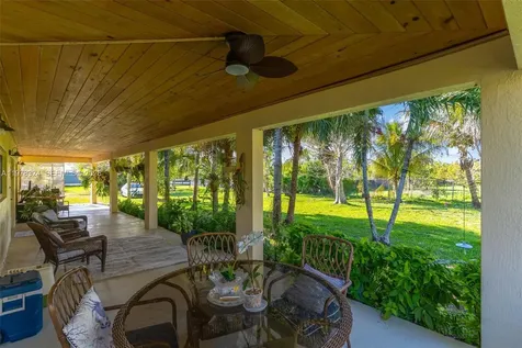 23400 SW 142nd Avenue Homestead FL 33032