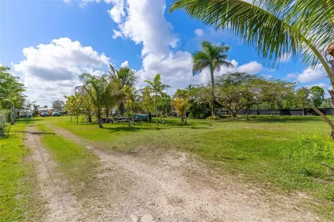 23400 SW 142nd Avenue Homestead FL 33032
