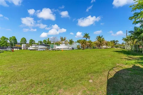 23400 SW 142nd Avenue Homestead FL 33032