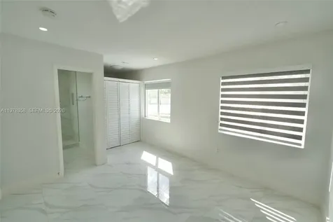 10381 SW 32nd Street Miami FL 33165
