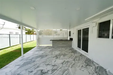 10381 SW 32nd Street Miami FL 33165