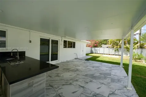 10381 SW 32nd Street Miami FL 33165