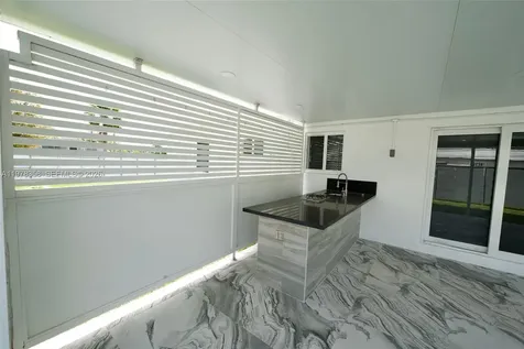 10381 SW 32nd Street Miami FL 33165