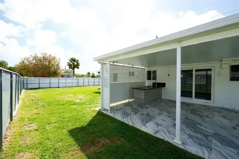10381 SW 32nd Street Miami FL 33165