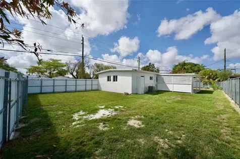 10381 SW 32nd Street Miami FL 33165