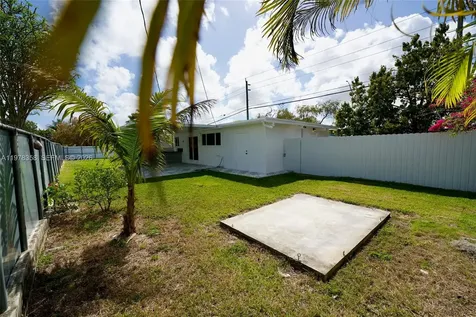 10381 SW 32nd Street Miami FL 33165