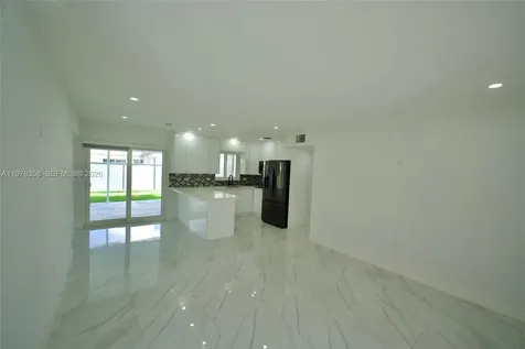 10381 SW 32nd Street Miami FL 33165