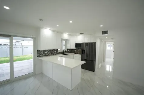 10381 SW 32nd Street Miami FL 33165