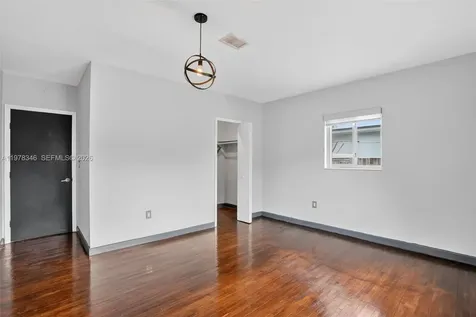 425 NE 114th Street Miami FL 33161