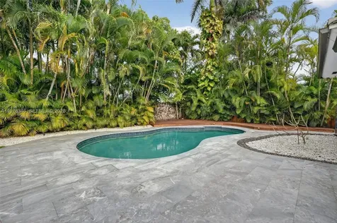 425 NE 114th Street Miami FL 33161