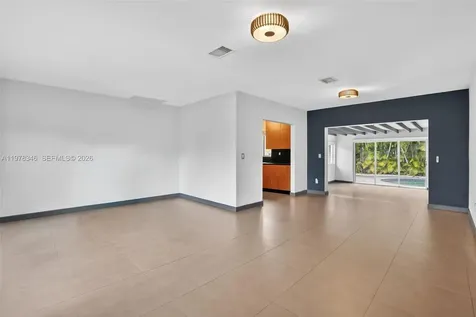 425 NE 114th Street Miami FL 33161