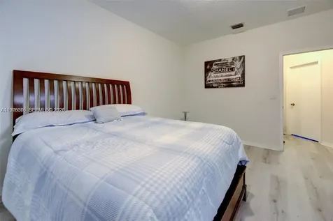 4942 Windward Way Dania Beach FL 33312