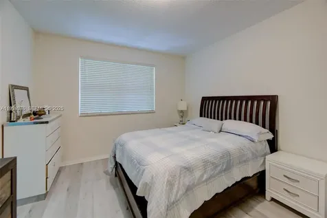 4942 Windward Way Dania Beach FL 33312