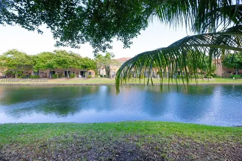 4942 Windward Way Dania Beach FL 33312