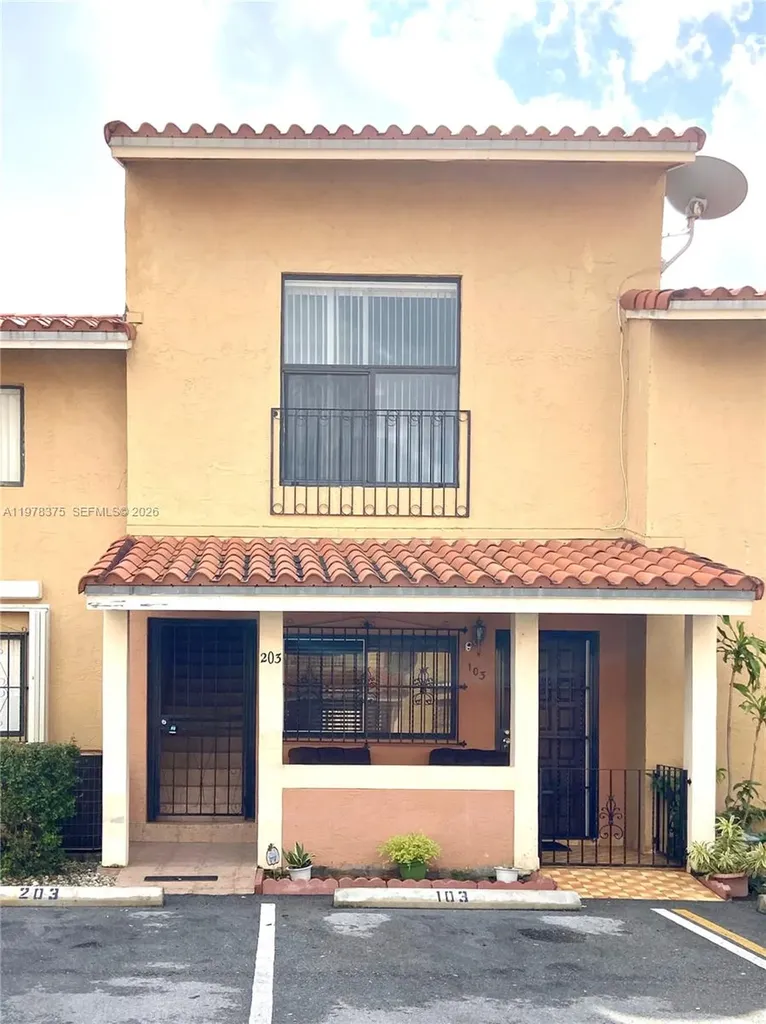2740 W 62nd Street Hialeah FL 33016