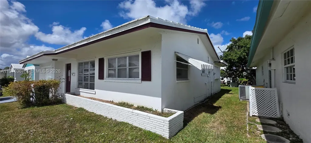 6803 NW 75th Court Tamarac FL 33321