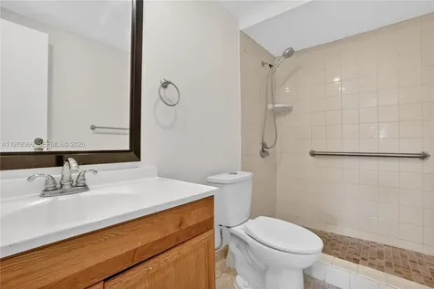 2821 Somerset Drive Lauderdale Lakes FL 33311
