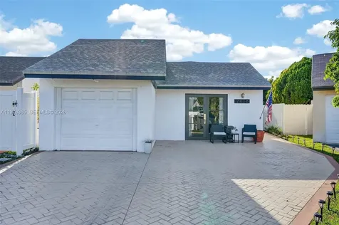 7016 SW 103rd Place Miami FL 33173