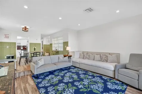 7016 SW 103rd Place Miami FL 33173