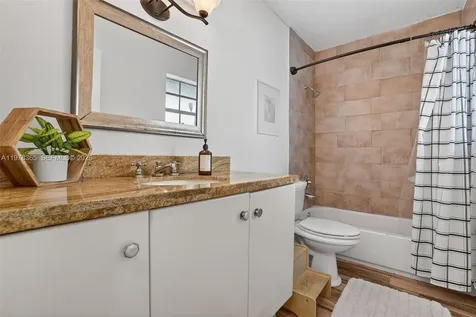 7016 SW 103rd Place Miami FL 33173