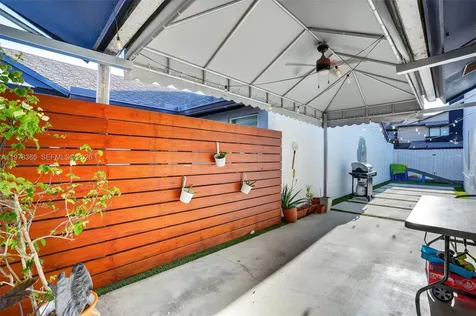7016 SW 103rd Place Miami FL 33173