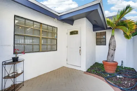 7016 SW 103rd Place Miami FL 33173