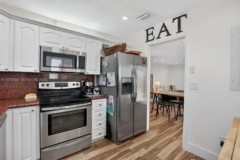 7016 SW 103rd Place Miami FL 33173