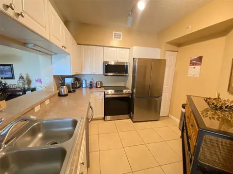 17150 N Bay Road Sunny Isles Beach FL 33160