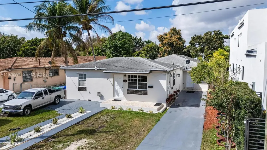 2862 SW 38th Court Miami FL 33134