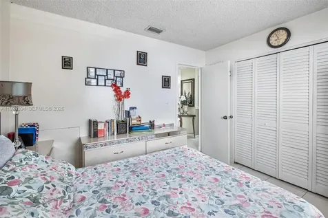 2862 SW 38th Court Miami FL 33134